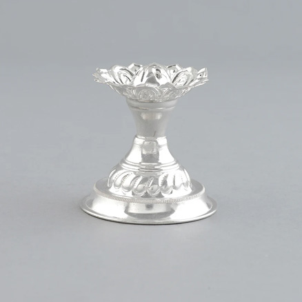 Hiraola's Product image