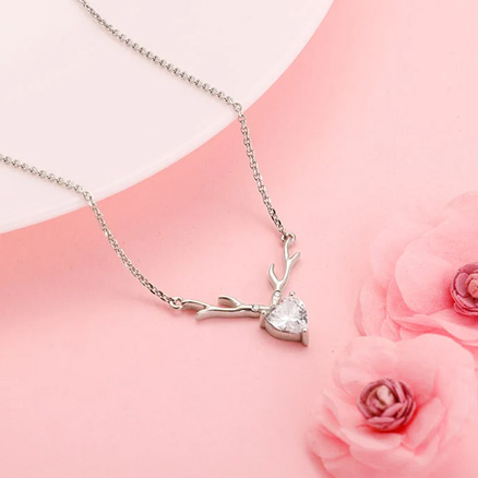 Hiraola's Product Image