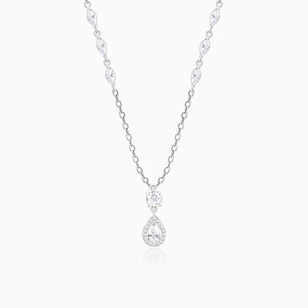 Hiraola's Product image